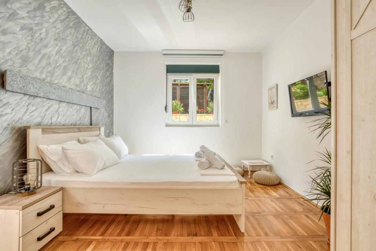 Boka Bay Paradise Apartments - Oasis Of Piece Котор Екстериор снимка