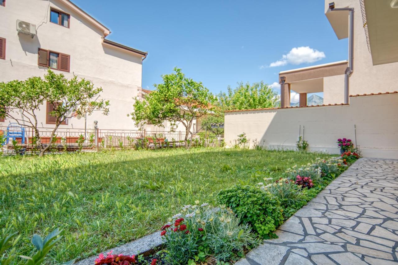 Boka Bay Paradise Apartments - Oasis Of Piece Котор Екстериор снимка