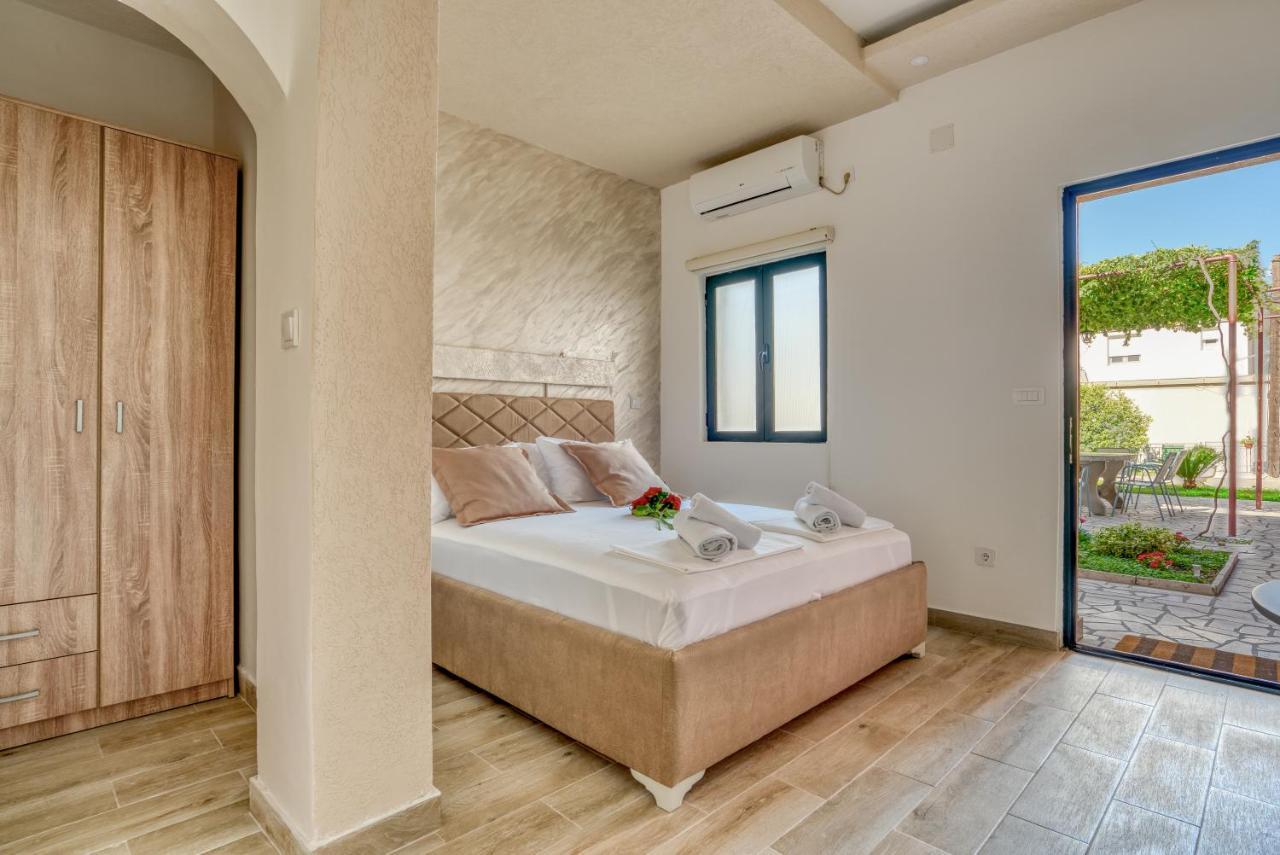Boka Bay Paradise Apartments - Oasis Of Piece Котор Екстериор снимка