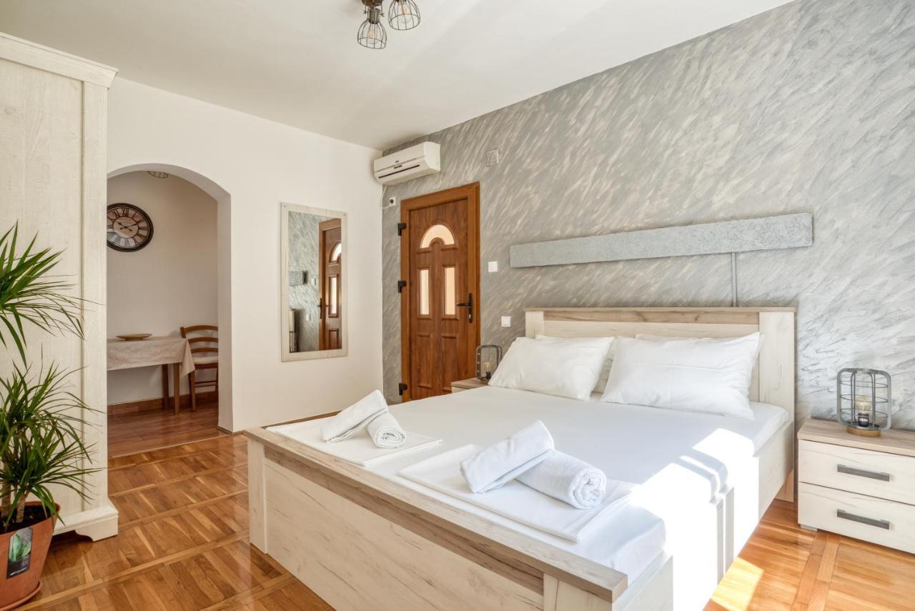 Boka Bay Paradise Apartments - Oasis Of Piece Котор Екстериор снимка